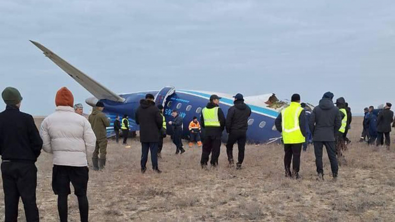 72 человека были на борту самолета, рухнувшего в Актау — СМИ