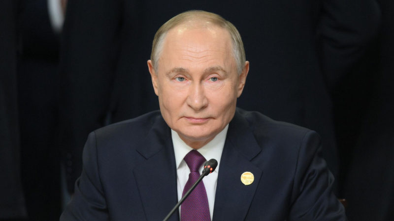 Путин оценил рост автопрома и машиностроения в России