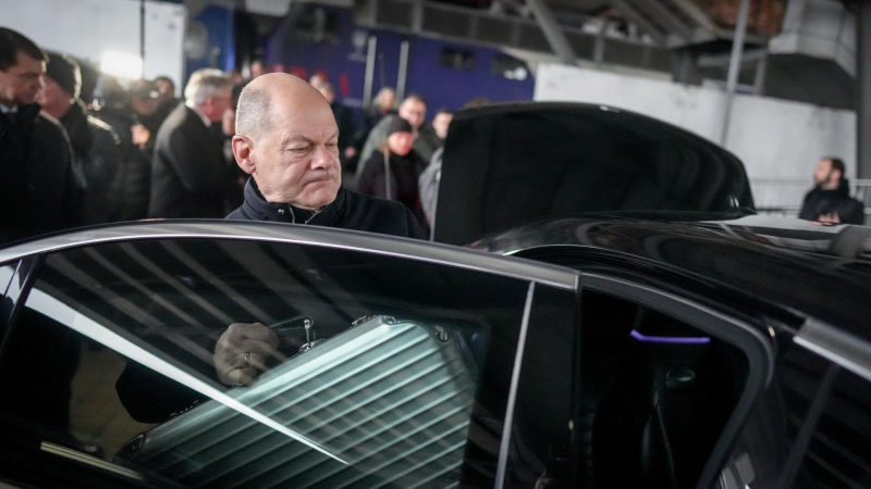 Шольц объявит о дальнейших поставках вооружений Киеву