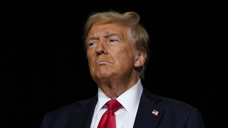 Трамп заявил, что республиканцы добьются отмены перехода на летнее время