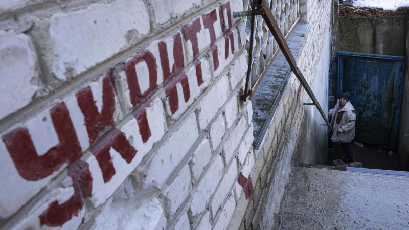 В десяти областях Украины объявили воздушную тревогу